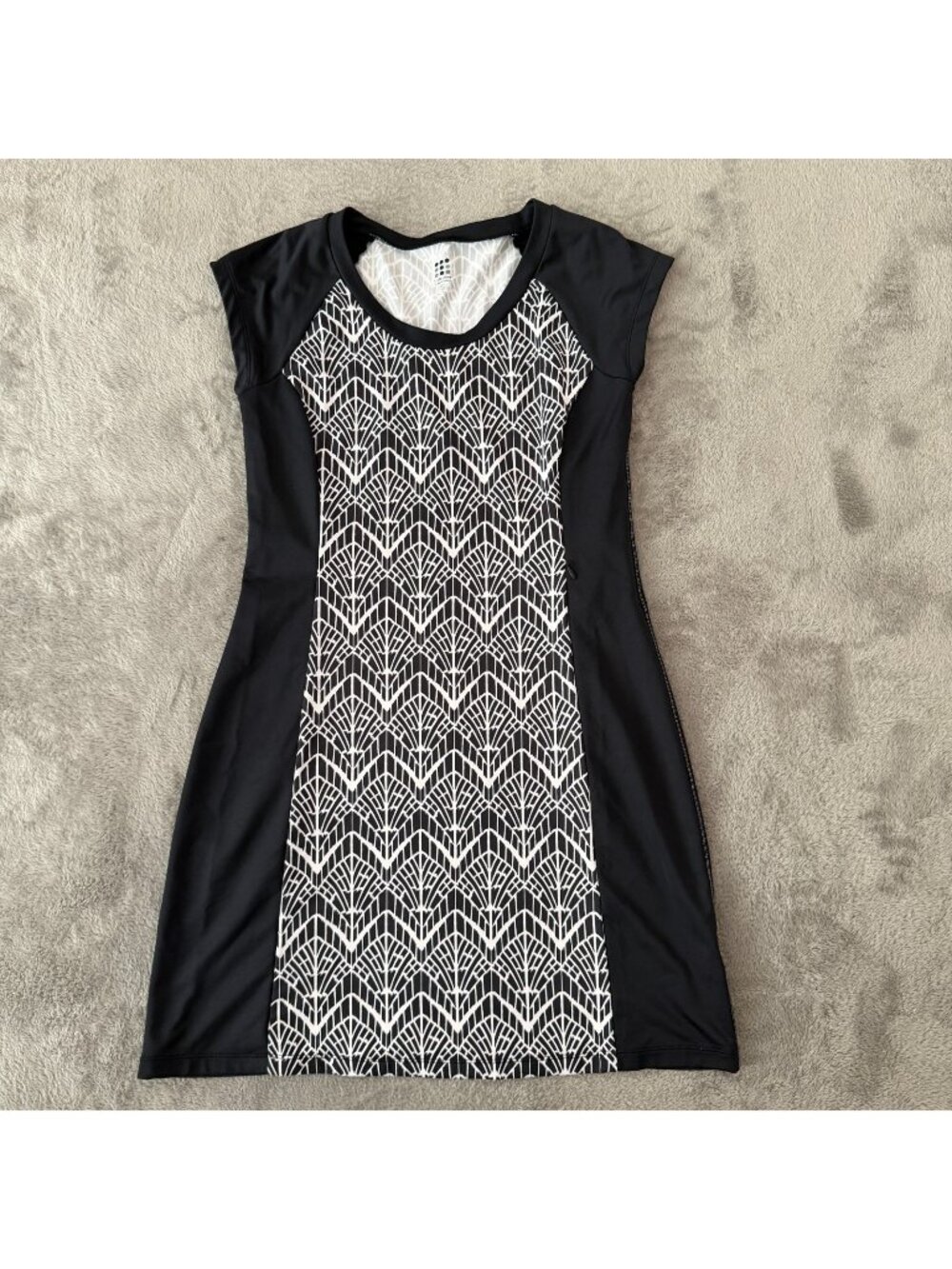 Title Nine Gidget Dress SMALL Black White Tennis Pickleball Athleisure
